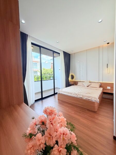 Nhà 3 tầng mặt tiền Thanh lương 100mv, 8800