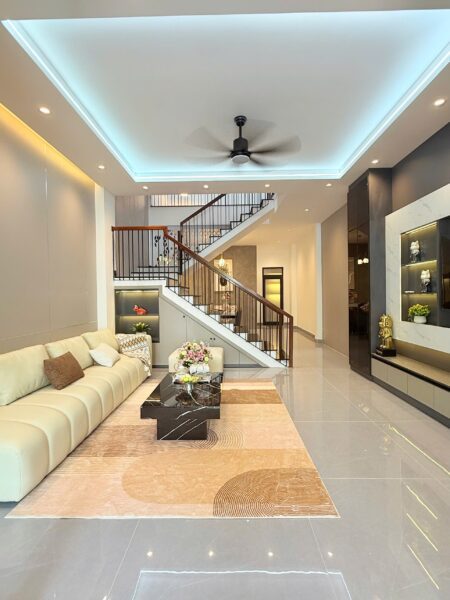 Nhà 3 tầng mặt tiền Thanh lương 100mv, 8800