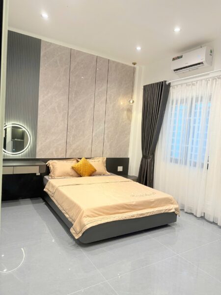 Nhà 3 tầng mặt tiền Thanh lương 100mv, 8800