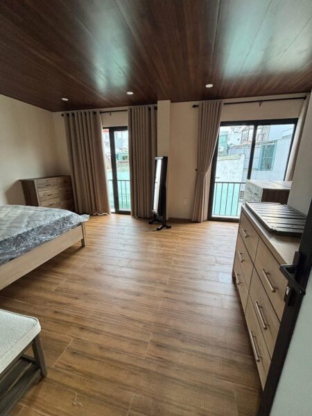 Tòa căn hộ 6 tầng kiệt Nguyễn Chí Thanh 75mv, 5990