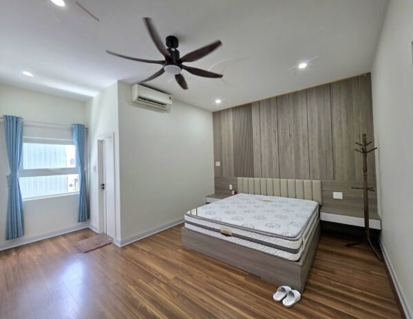 Nhà 4 tầng mặt tiền Tiểu La, 80mv, 15ty