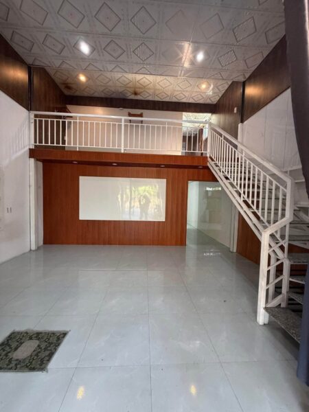 Nhà kiệt ô tô Phan Văn Định 70mv, 2ty150