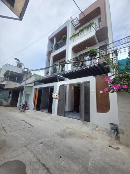 Nhà 3 tầng kiệt ô tô Hoàng Văn Thái 64mv, 5250