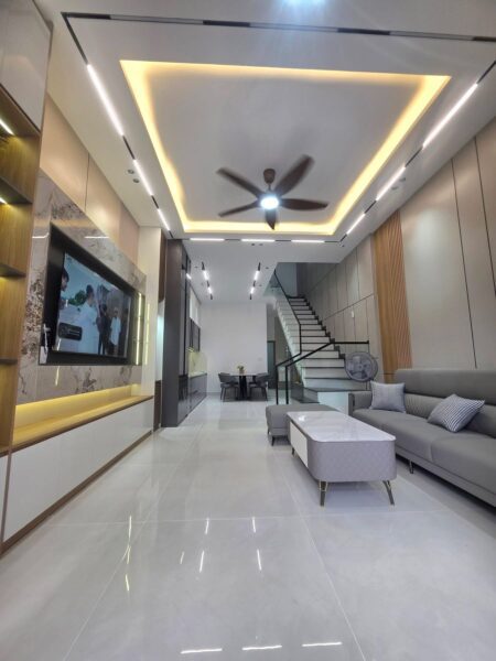 Nhà 3 tầng kiệt ô tô Hoàng Văn Thái 64mv, 5250