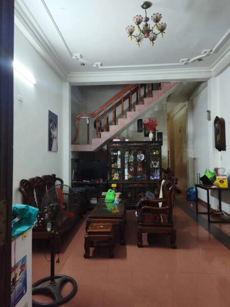 Nhà 3 tầng rưỡi kiệt ô tô Nguyễn Đức Trung 90mv, 5600