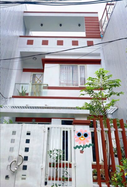Nhà 3 tầng mặt tiền Hoà Minh 74mv, 6800