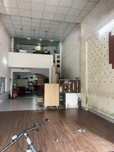 Cho thuê nhà mê lửng mặt tiền Phạm Hùng 15tr