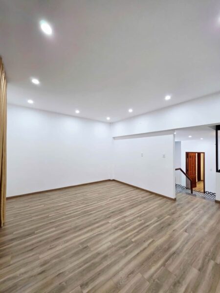 Nhà 3 tầng mặt tiền Bình An, 70mv, 9450