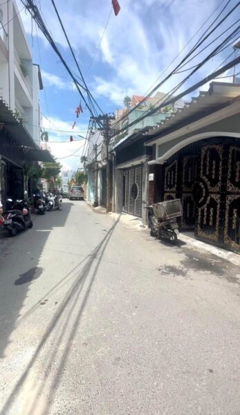 Nhà mê lửng kiệt Huỳnh Ngọc Huệ, 80mv, 2990