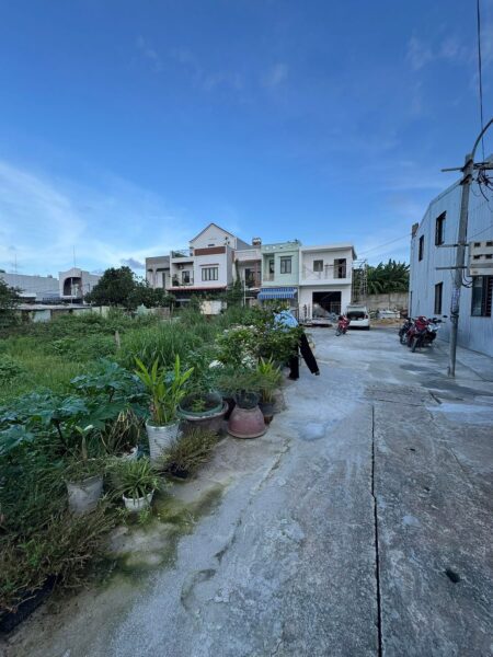 Đất kiệt ô tô Trần Đình Nam, 80mv, 2850