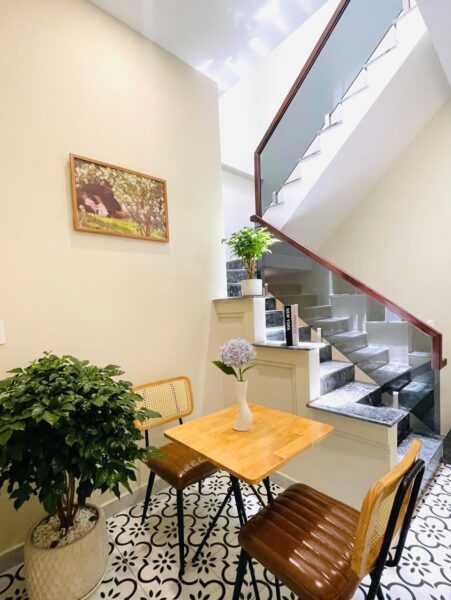 Cho thuê nhà 3 tầng mặt tiền Hoàng Tích Trí 33tr