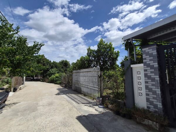 Đất kiệt ô tô Nguyễn Tất Thành, 125mv, 2100