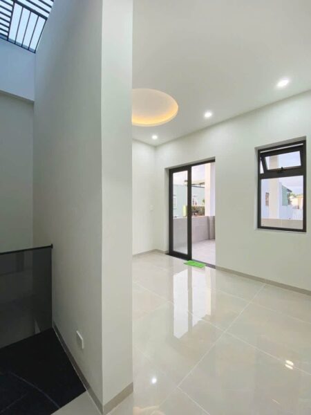 Cho thuê nhà 3 tầng kiệt ô tô Nguyễn Phước Nguyên 65mv, 19tr