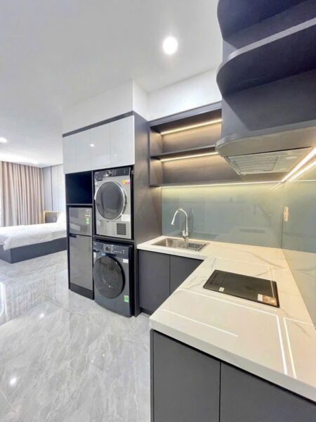 Tòa căn hộ 8 tầng mặt tiền Chính Hữu 88mv, 36ty