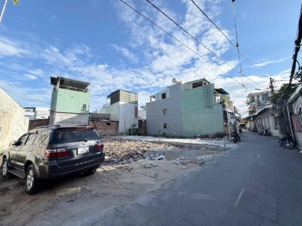 Đất kiệt ô tô Nguyễn phước nguyên 76mv, 3400