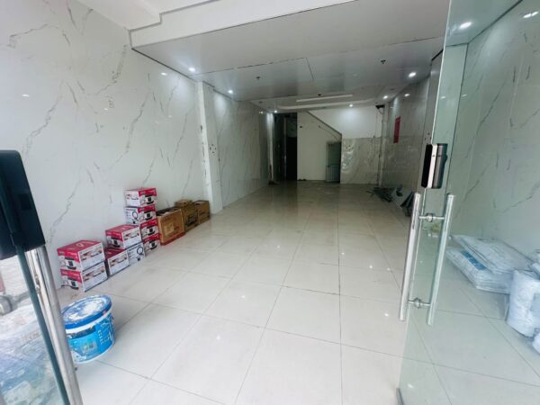 Cho thuê mặt tiền Điện biên Phủ 60mv, 12tr