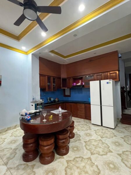 Cho thuê nhà mặt tiền Quách Thị Trang 100mv, 25tr