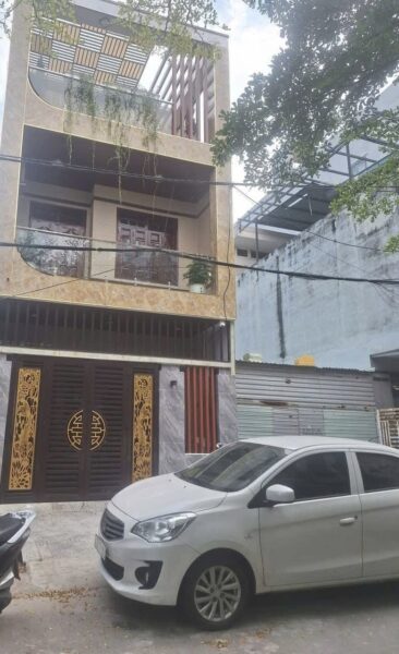 Nhà 3 tầng mặt tiền Đồng Bài 100mv, 7ty8
