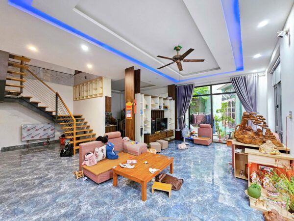 Nhà 2 tầng kiệt ô tô Tôn Đản 86mv, 3350