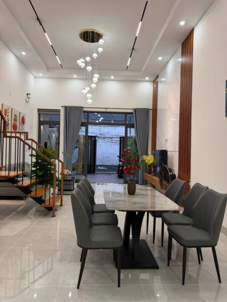 Nhà mê lửng kiệt Tôn Đức Thắng 120mv, 4750