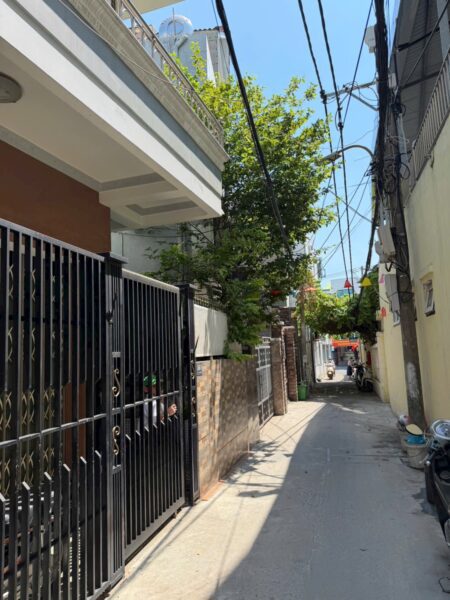 Nhà 2 tầng kiệt Núi Thành 73mv, 5500