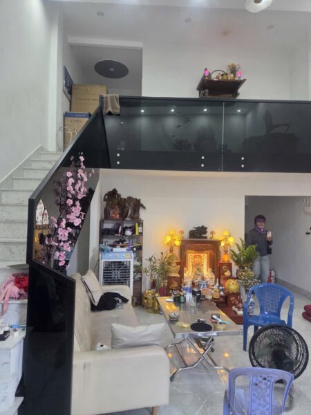 Nhà mê lửng kiệt Lê Đình Kỵ 90mv, 2ty