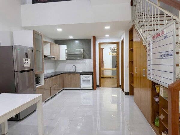 Cho thuê nhà 3 tầng mặt tiền Khuê Mỹ Đông 300mv, 32tr