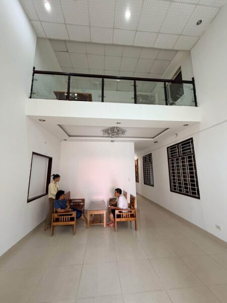 Cho thuê nhà kiệt ô tô Phó Đức Chính 16tr
