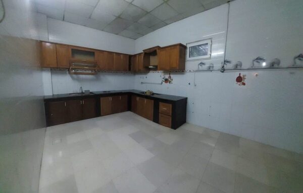 Cho thuê nhà kiệt ô tô Phó Đức Chính 16tr