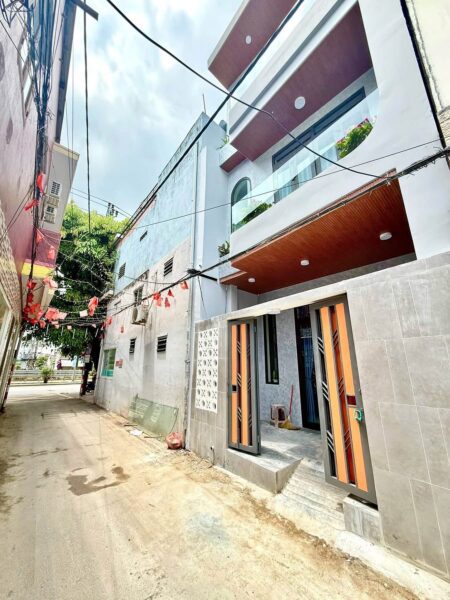 Nhà 3 tầng kiệt ô tô Trường Chinh 62mv, 5450