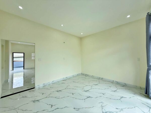 Nhà 3 tầng kiệt ô tô Trường Chinh 62mv, 5450