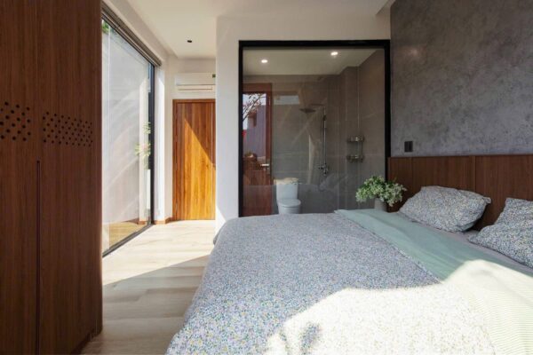 Nhà 3 tầng 2 mặt kiệt ô tô Trần Hoành, 120mv, 13ty5