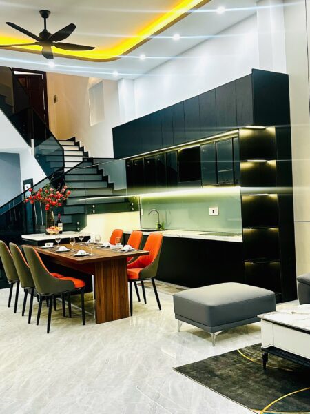 Nhà 2 tầng mặt tiền Nguyễn Thuật 125mv, 7800