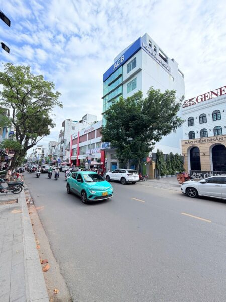 Nhà 3 tầng mặt tiền Hoàng Diệu 76mv, 11ty8