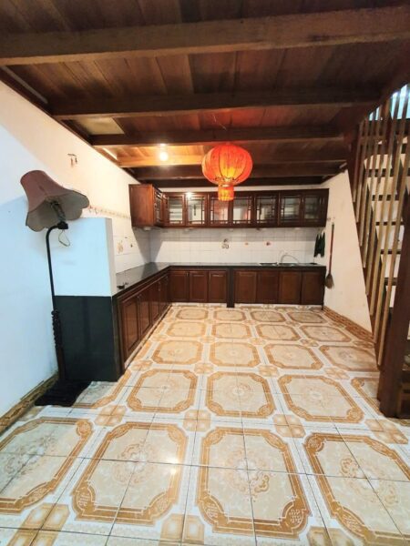 Nhà mặt tiền Nguyễn Chích 82mv, 5700