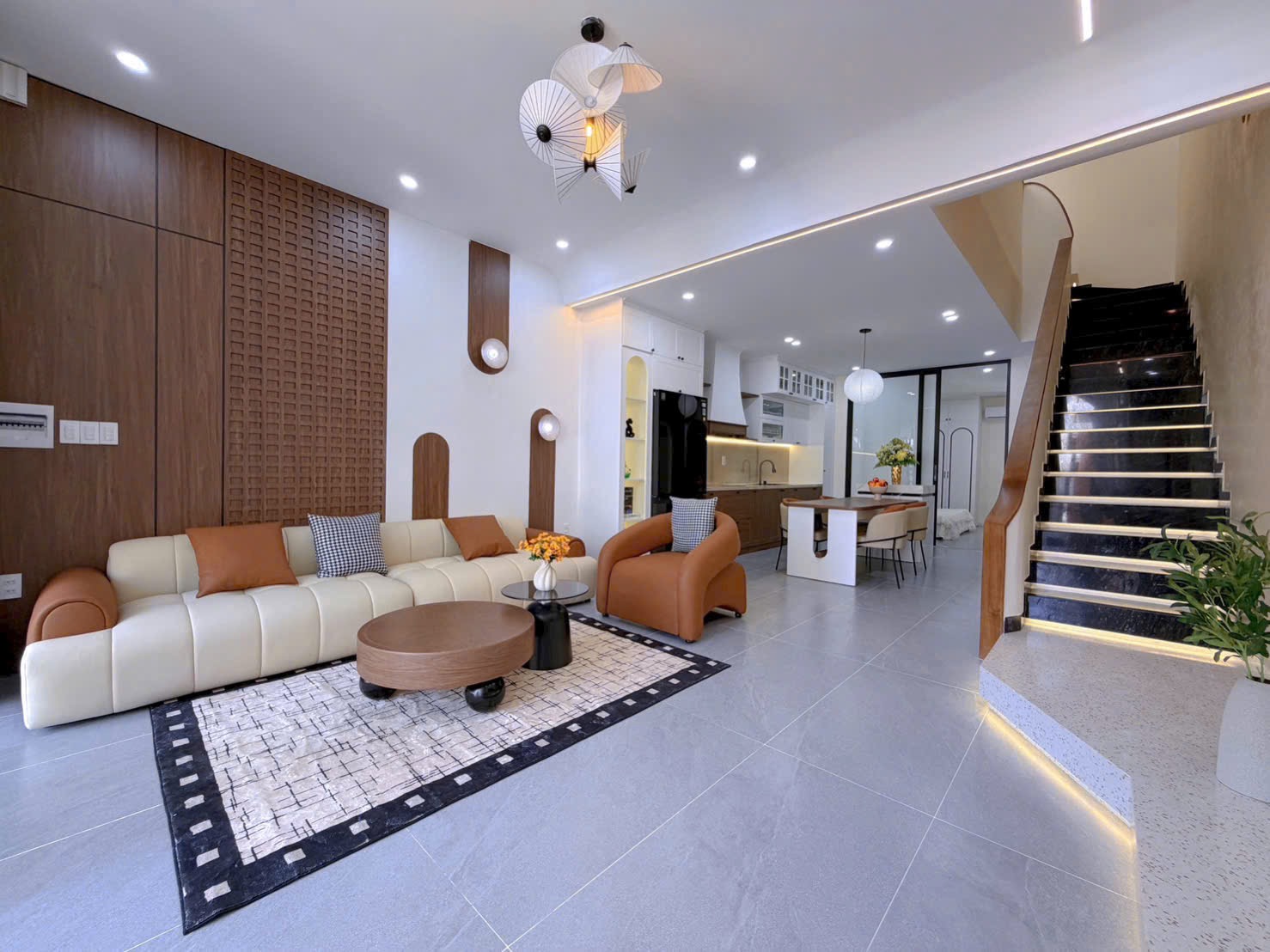 Nhà 3 tầng mặt tiền Thanh lương 100mv, 8450