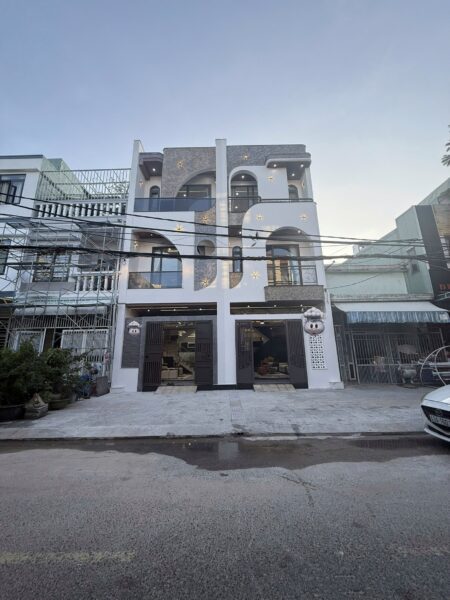 Nhà 3 tầng mặt tiền Trần Xuân Lê 55mv, 7950