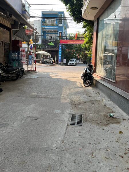 Đất 3 mặt kiệt ô tô Lê Duẩn 60mv, 3950