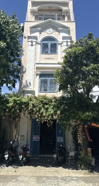 Cho thuê tòa nhà 4 tầng mặt tiền Suối Đá, 90mv, 40tr