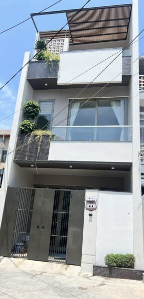 Nhà 3 tầng kiệt ô tô Lê Duẩn 87mv, 5800