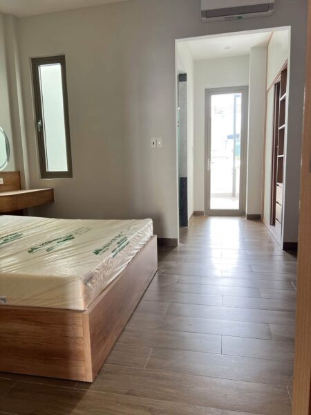 Nhà 3 tầng kiệt ô tô Lê Duẩn 87mv, 5800