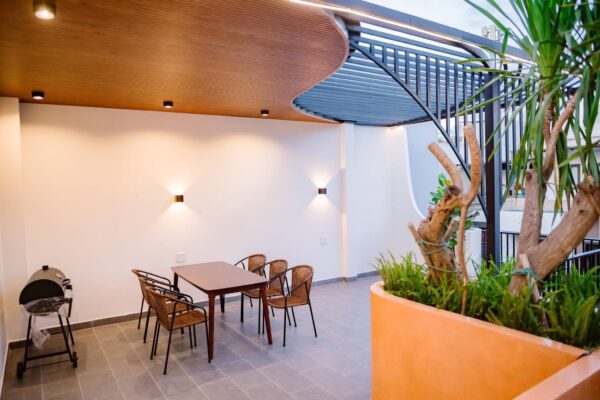 Villa 3 tầng mặt tiền Nguyễn Chế Nghĩa, 98mv, 15ty5