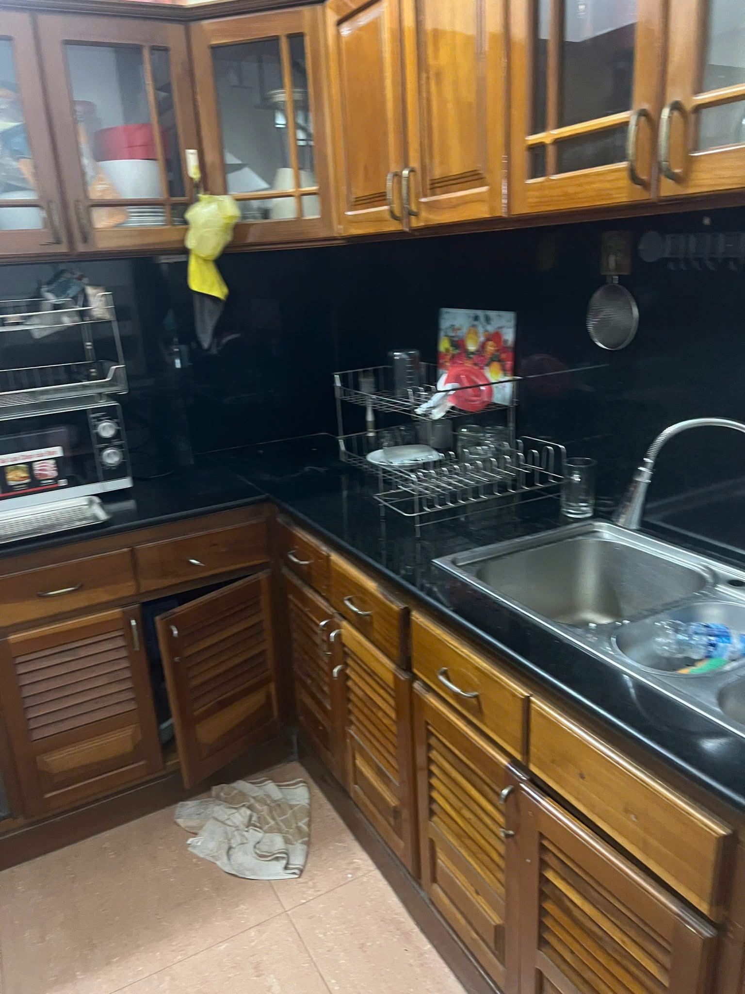 Cho thuê nhà 3 tầng mặt tiền Trưng Nhị, 140mv, 20tr
