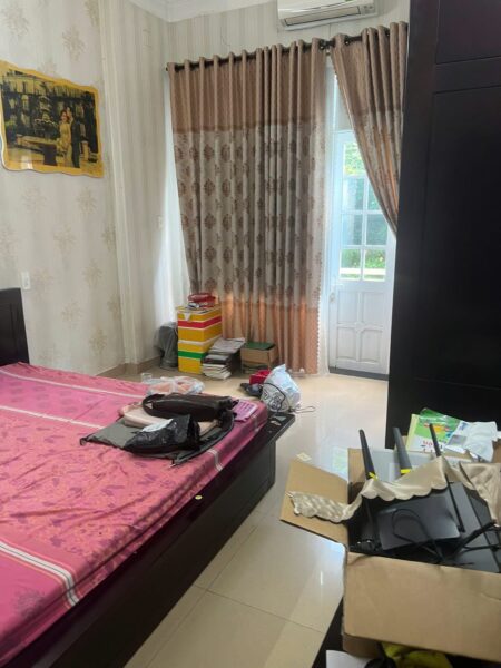 Cho thuê nhà 3 tầng mặt tiền Trưng Nhị, 140mv, 20tr