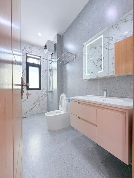 Nhà 4 tầng mặt tiền Trần Bích San 78mv, 7ty8