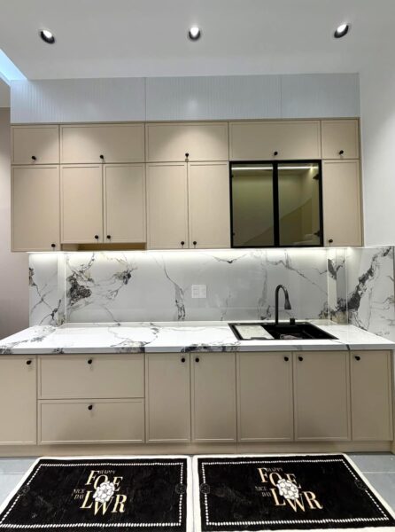 Cho thuê nhà 3 tầng kiệt ô tô Lê Độ 25tr