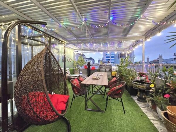Nhà 4 tầng 2 mặt kiệt Núi Thành 50mv, 5900