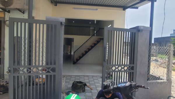 Nhà mê lửng kiệt ô tô Nguyễn Duy Trinh 81mv, 3200