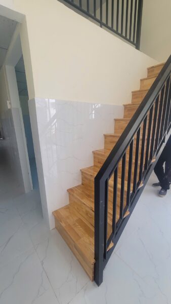 Nhà mê lửng kiệt ô tô Nguyễn Duy Trinh 81mv, 3200