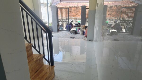 Nhà mê lửng kiệt ô tô Nguyễn Duy Trinh 81mv, 3200